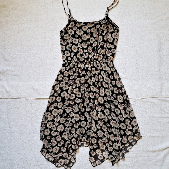 No Boundaries Sun Dress – M (7-9) - Picture 3 of 5